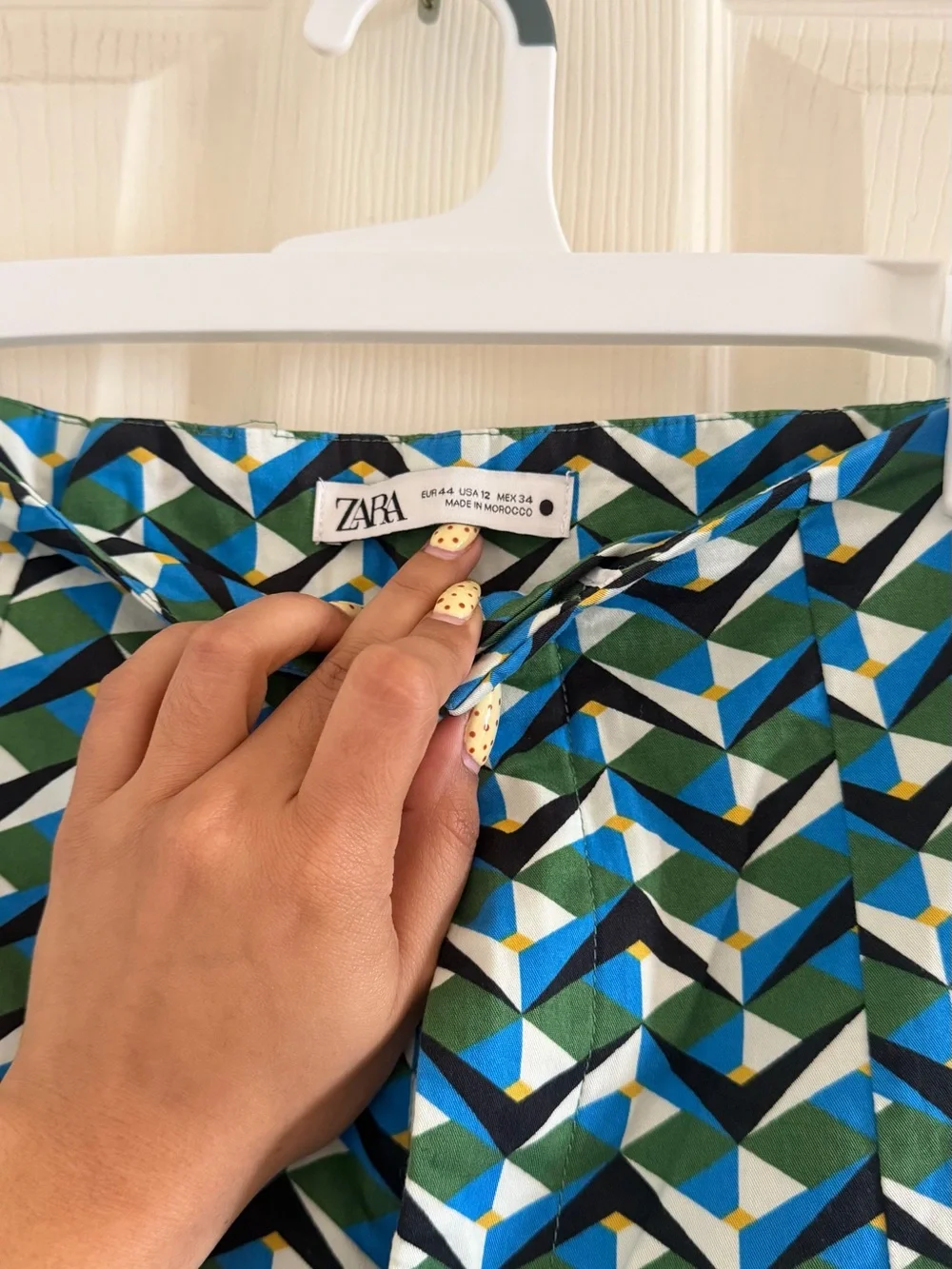 Zara pants - Picture 4 of 4